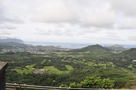 The windward coast and Kāneʻohe Bay from Pali Lookout.